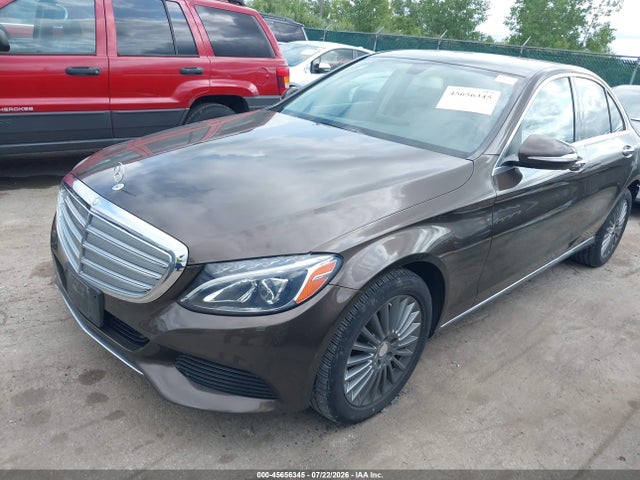 Auction sale of the 2015 Mercedes-benz C 300 Luxury 4matic, vin: 55SWF4KB4FU017987, lot number: 45656345