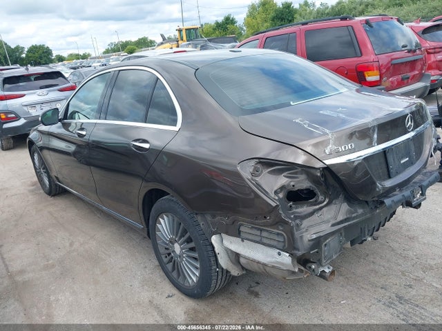 Auction sale of the 2015 Mercedes-benz C 300 Luxury 4matic, vin: 55SWF4KB4FU017987, lot number: 45656345