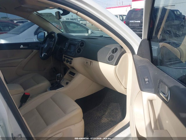 45656356 :رقم المزاد ، WVGBV7AX4GW611473 vin ، 2016 Volkswagen Tiguan S مزاد بيع