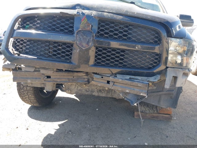 Продажа на аукционе авто 2017 Ram 1500 Express  4x4 5'7 Box, vin: 3C6RR7KTXHG574696, номер лота: 45656361