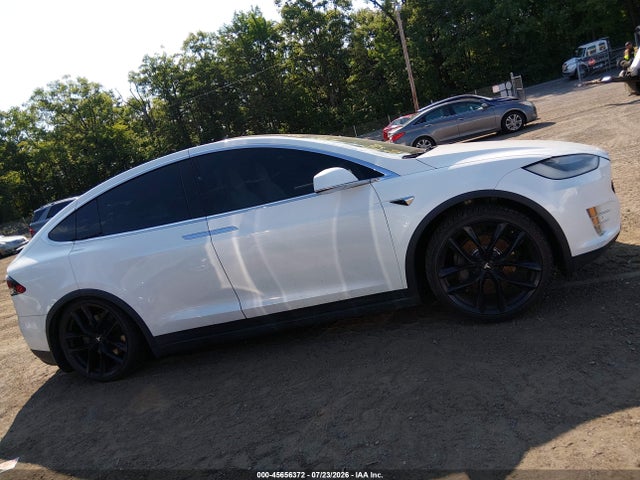 Tesla Model X 100d/75d/90d 2017 5YJXCBE24HF050280 Image 13