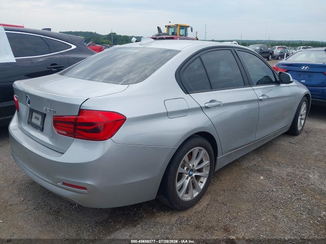 Aukcja sprzedaży 2018 Bmw 320i Xdrive, vin: WBA8E5G53JNU45689, numer aukcji: 45656377