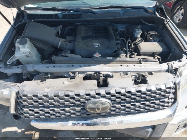 5TFRY5F13KX250968 Toyota Tundra Sr5 5.7l V8