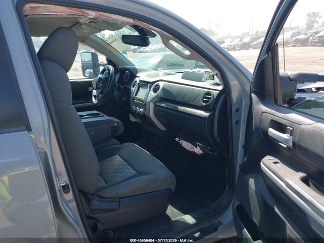 5TFRY5F13KX250968 Toyota Tundra Sr5 5.7l V8