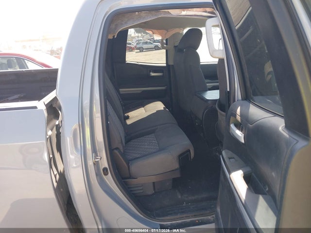 5TFRY5F13KX250968 Toyota Tundra Sr5 5.7l V8