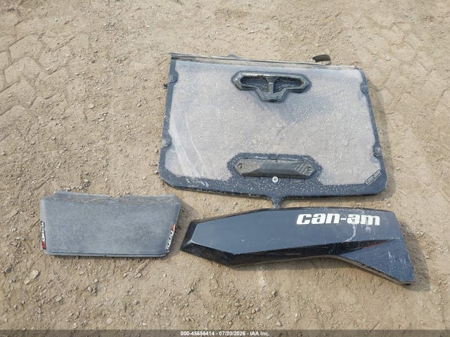 Can-Am Commander Max Xt 1000r/xt-p 1000r 2023 3JBACAX48PE002125 Image 12
