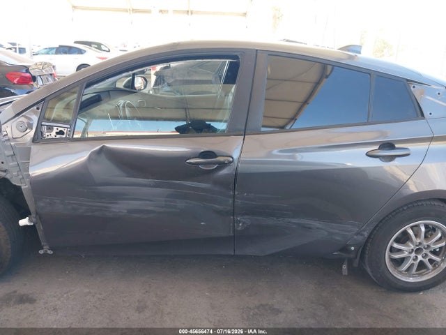 JTDKAMFPXM3170355 Toyota Prius Prime Xle