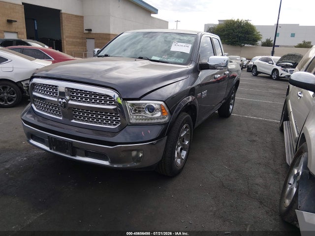 2017 Ram 1500 Laramie  4x2 6'4 Box მანქანა იყიდება აუქციონზე, vin: 1C6RR6JT3HS582689, აუქციონის ნომერი: 45656498