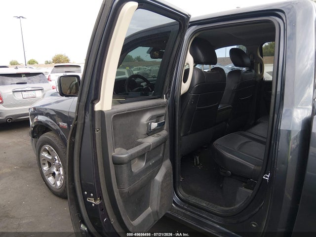 2017 Ram 1500 Laramie  4x2 6'4 Box მანქანა იყიდება აუქციონზე, vin: 1C6RR6JT3HS582689, აუქციონის ნომერი: 45656498