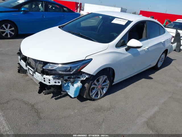 Chevrolet CRUZE LT 2019 1G1BE5SM8K7147550 Image 2