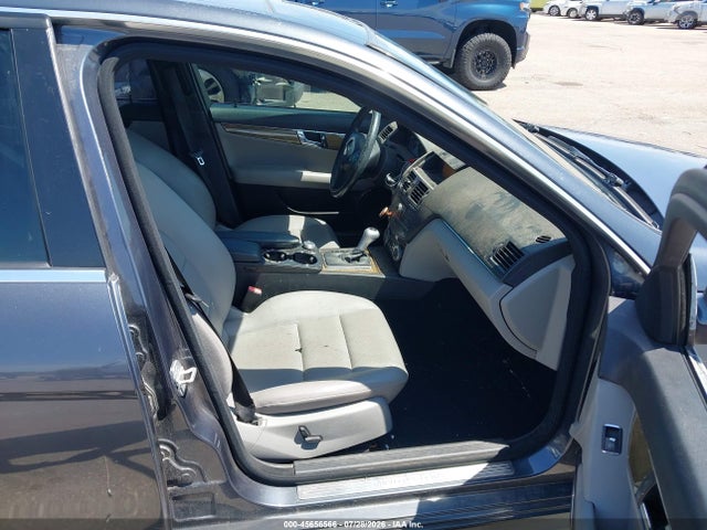 45656566 :رقم المزاد ، WDDGF56X98F102281 vin ، 2008 Mercedes-benz C 350 Sport مزاد بيع