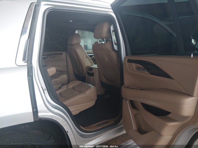 Продаж на аукціоні авто 2020 Cadillac Escalade 4wd Platinum, vin: 1GYS4DKJ8LR248825, номер лоту: 45656667