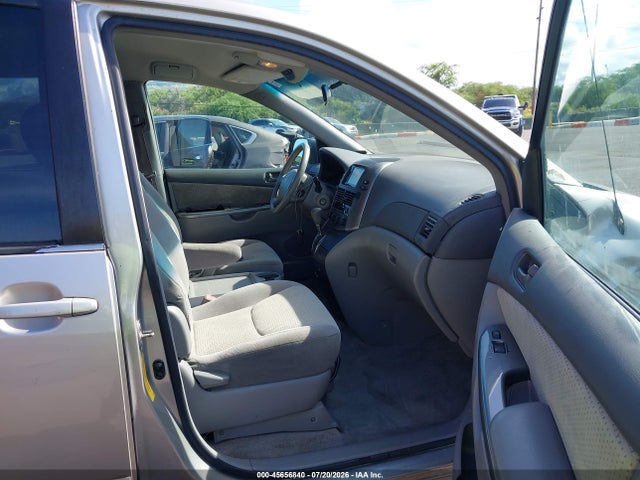 45656840 :رقم المزاد ، 5TDZK23C09S288678 vin ، 2009 Toyota Sienna Le مزاد بيع