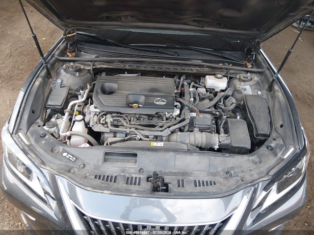 45656847 :رقم المزاد ، 58ADA1C11NU025518 vin ، 2022 Lexus Es 300h مزاد بيع