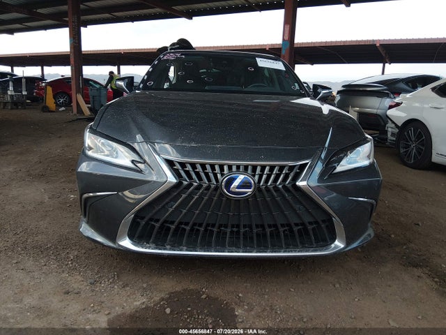 45656847 :رقم المزاد ، 58ADA1C11NU025518 vin ، 2022 Lexus Es 300h مزاد بيع