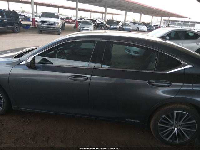 45656847 :رقم المزاد ، 58ADA1C11NU025518 vin ، 2022 Lexus Es 300h مزاد بيع
