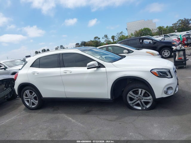 WDCTG4GB2JU000237 Mercedes-Benz Gla 250 4matic