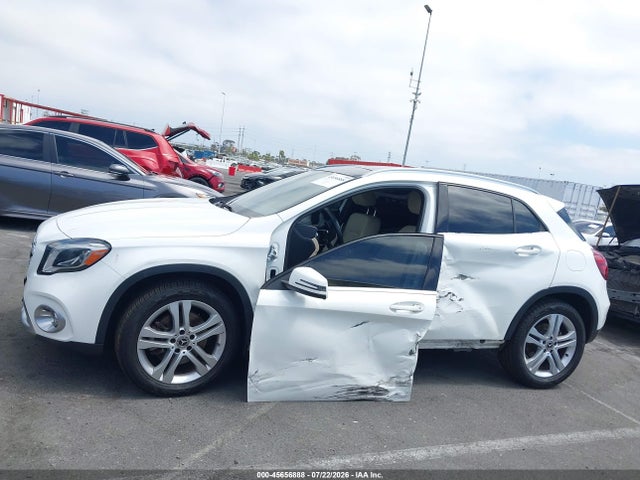 WDCTG4GB2JU000237 Mercedes-Benz Gla 250 4matic