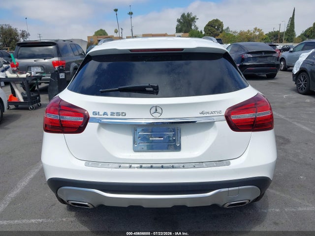 WDCTG4GB2JU000237 Mercedes-Benz Gla 250 4matic