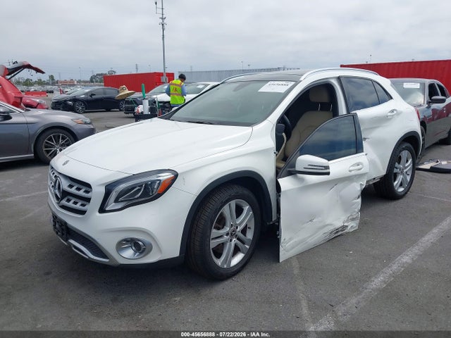 WDCTG4GB2JU000237 Mercedes-Benz Gla 250 4matic