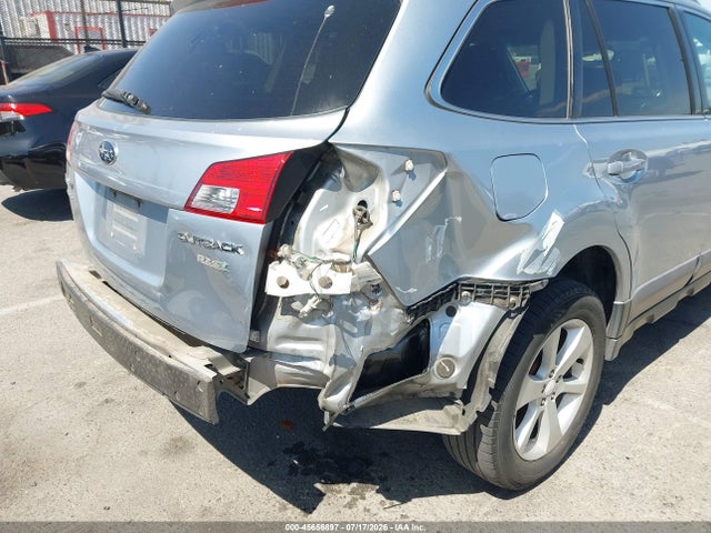4S4BRBCC9E3201431 Subaru Outback 2.5i Premium
