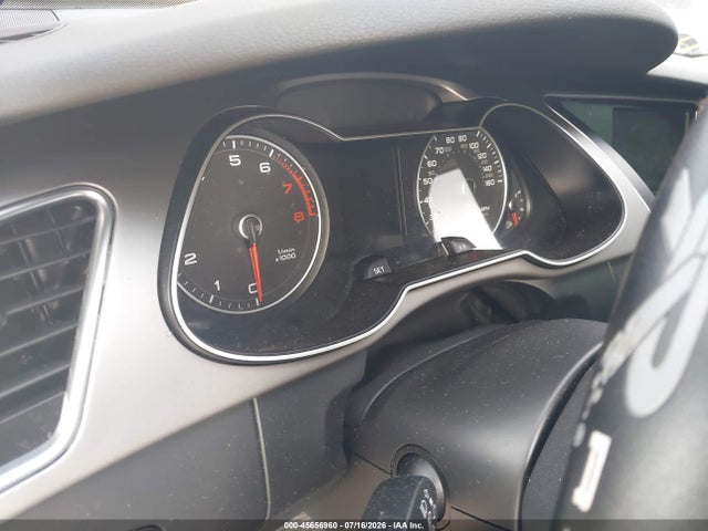 Продажа на аукционе авто 2013 Audi A4 2.0t Premium, vin: WAUBFAFL8DN038970, номер лота: 45656960