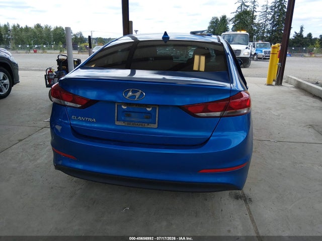 Hyundai ELANTRA SEL 2018 5NPD84LF0JH315502 Image 17