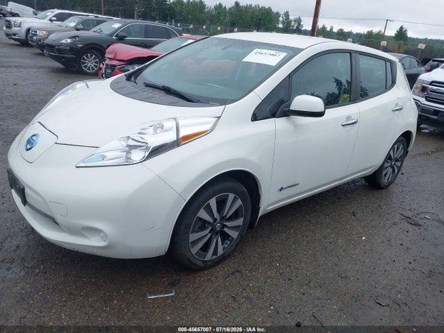 Nissan LEAF SV 2017 1N4BZ0CP4HC301474 Image 2