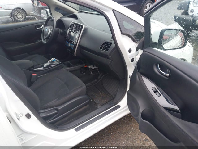 Nissan LEAF SV 2017 1N4BZ0CP4HC301474 Image 5