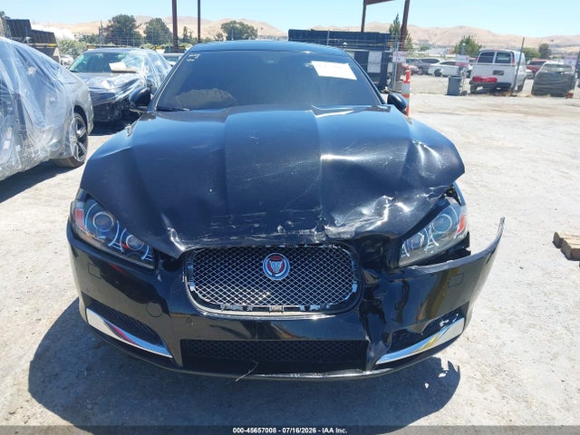 SAJWA0F74F8U55442 Jaguar Xf 3.0 Portfolio/3.0 Sport