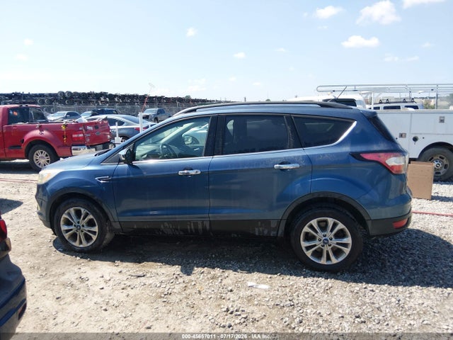1FMCU0HD3JUA82997 Ford ESCAPE SEL
