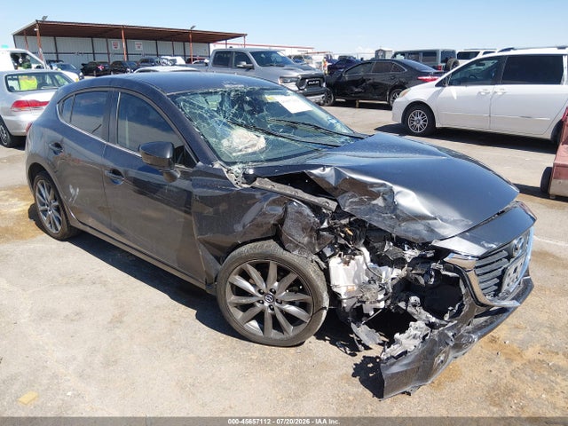 2018 Mazda Mazda3 Touring მანქანა იყიდება აუქციონზე, vin: 3MZBN1L3XJM234115, აუქციონის ნომერი: 45657112
