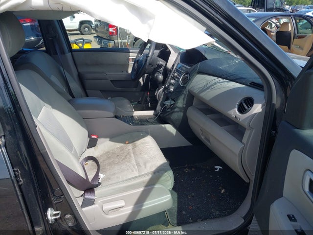 Honda PILOT LX 2015 5FNYF4H21FB070664 Image 5