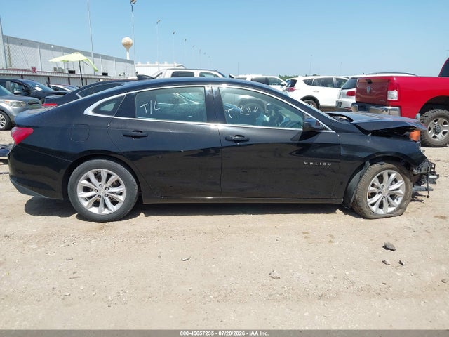 1G1ZD5ST9NF102393 Chevrolet Malibu Fwd Lt