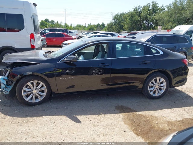 1G1ZD5ST9NF102393 Chevrolet Malibu Fwd Lt