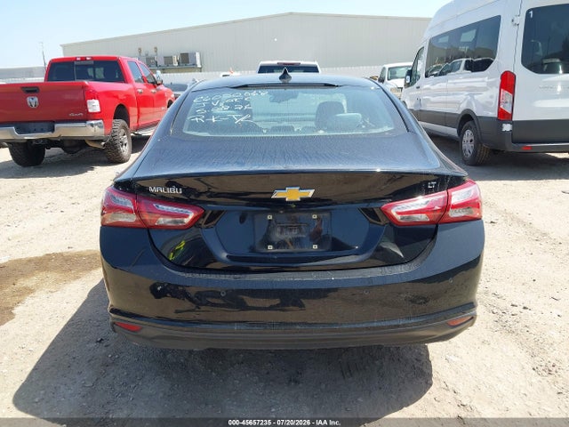 1G1ZD5ST9NF102393 Chevrolet Malibu Fwd Lt