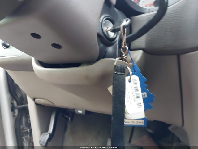 45657308 :رقم المزاد ، 1C4GJ25B72B740220 vin ، 2002 Chrysler Voyager مزاد بيع