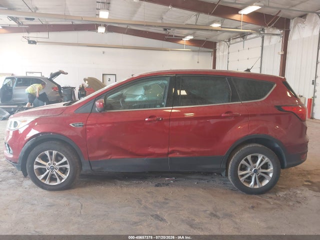 45657378 :رقم المزاد ، 1FMCU0GD2KUA93329 vin ، 2019 Ford Escape Se مزاد بيع