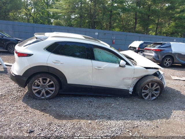 2022 Mazda Cx-30 Premium მანქანა იყიდება აუქციონზე, vin: 3MVDMBDL0NM401685, აუქციონის ნომერი: 45657452
