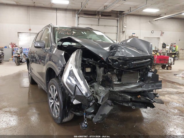 2022 Subaru Forester Limited მანქანა იყიდება აუქციონზე, vin: JF2SKAPC6NH477728, აუქციონის ნომერი: 45657567