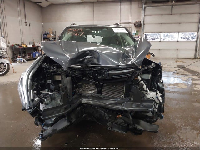 2022 Subaru Forester Limited მანქანა იყიდება აუქციონზე, vin: JF2SKAPC6NH477728, აუქციონის ნომერი: 45657567