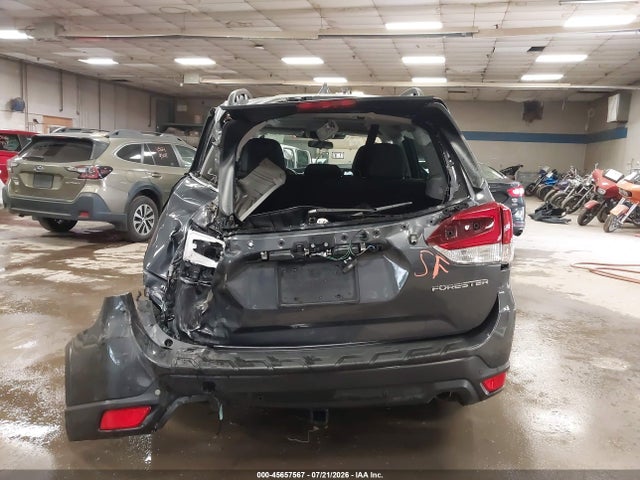 2022 Subaru Forester Limited მანქანა იყიდება აუქციონზე, vin: JF2SKAPC6NH477728, აუქციონის ნომერი: 45657567