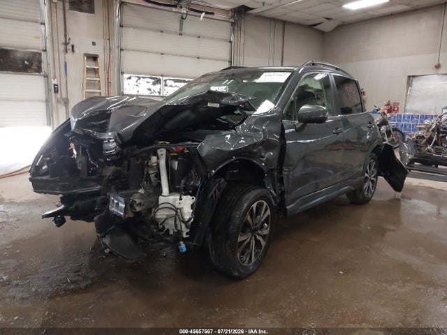 2022 Subaru Forester Limited მანქანა იყიდება აუქციონზე, vin: JF2SKAPC6NH477728, აუქციონის ნომერი: 45657567