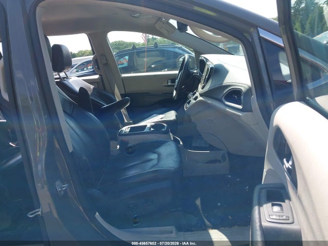 2022 Chrysler Pacifica Hybrid Touring L მანქანა იყიდება აუქციონზე, vin: 2C4RC1L70NR143735, აუქციონის ნომერი: 45657602