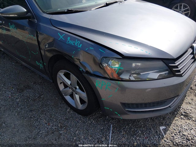 2012 Volkswagen Passat 2.5l Se მანქანა იყიდება აუქციონზე, vin: 1VWBH7A39CC013638, აუქციონის ნომერი: 45657610
