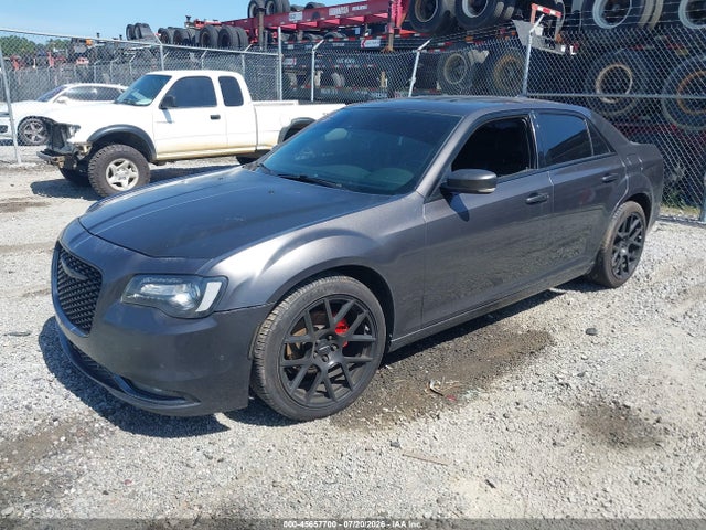 Chrysler 300 300s 2018 2C3CCABG2JH227745 Image 2