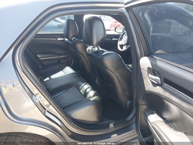 Chrysler 300 300s 2018 2C3CCABG2JH227745 Image 8