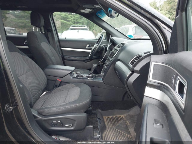 45657796 :رقم المزاد ، 1FM5K8D87HGD73520 vin ، 2017 Ford Explorer Xlt مزاد بيع