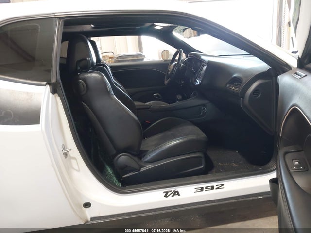 45657841 :رقم المزاد ، 2C3CDZFJ9HH632920 vin ، 2017 Dodge Challenger T/a 392 مزاد بيع