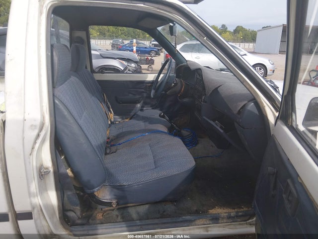 Продажа на аукционе авто 1993 Toyota Pickup 1/2 Ton Short Whlbase Stb, vin: 4TARN81A2PZ117840, номер лота: 45657861